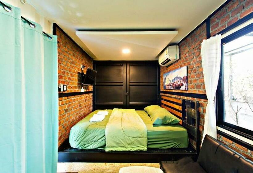 غرفة قياسية سرير كينج, 99/9 Box Resort