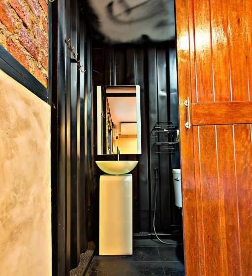 غرفة قياسية سرير كينج, 99/9 Box Resort