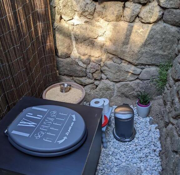 חדר סטנדרט לשלושה, La Béatitude