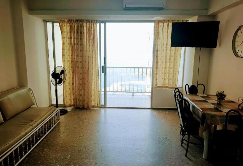 침실 1개 발코니 아파트, Torres Gemelas