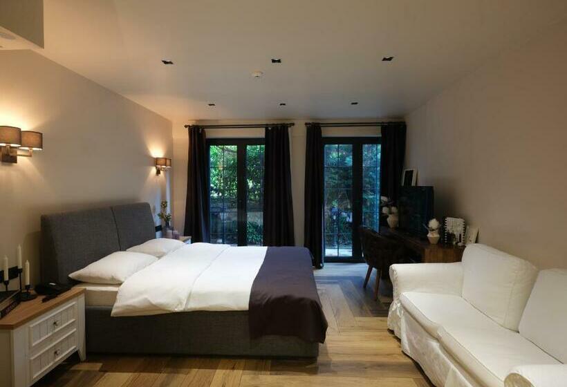 اتاق استاندارد, Vi̇lla Polonez