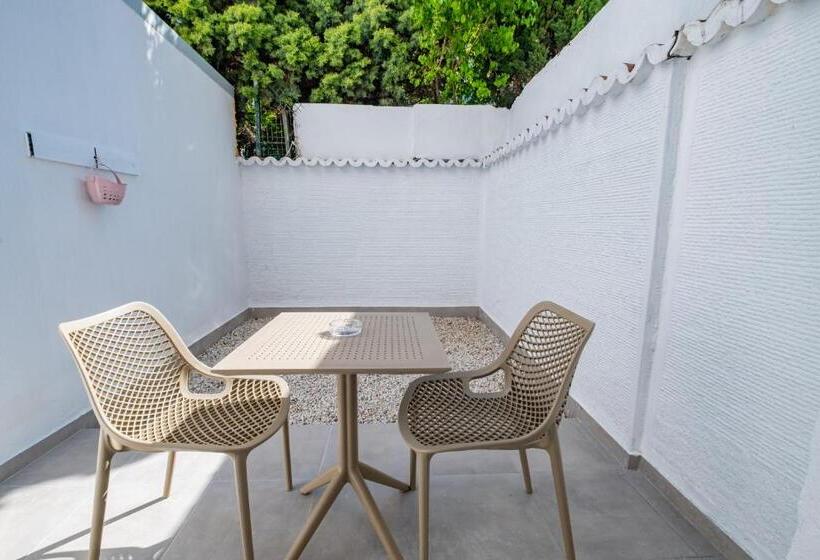 Suite with Terrace, Bd Suites