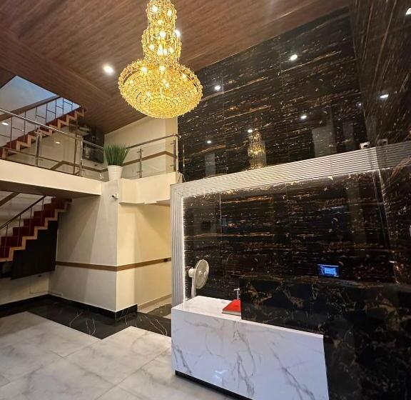 シングルデラックスルーム, Tri