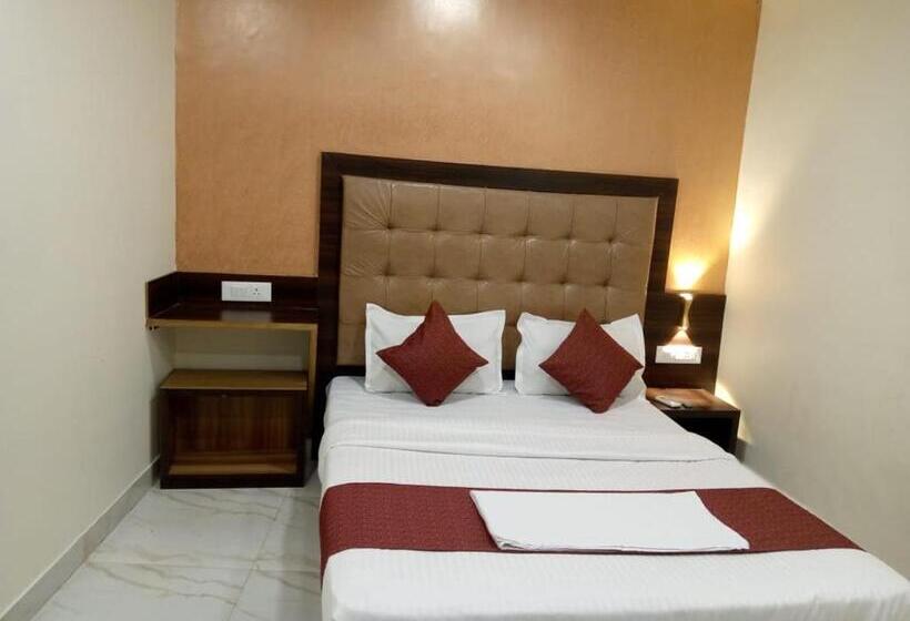 デラックスルーム, Tri