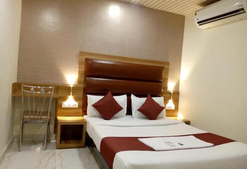 デラックスルーム, Tri