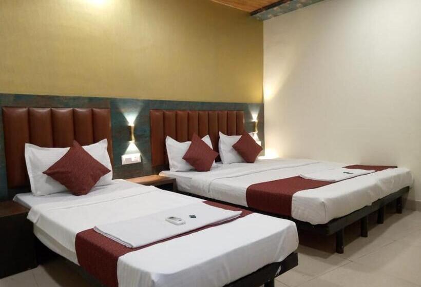 デラックストリプルルーム, Tri