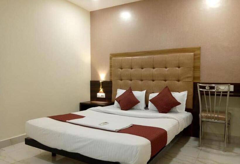 デラックストリプルルーム, Tri