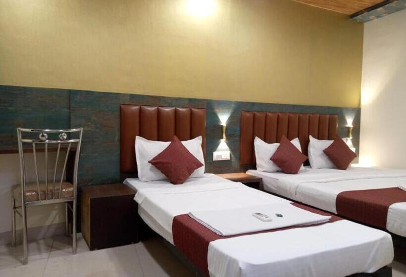 デラックストリプルルーム, Tri