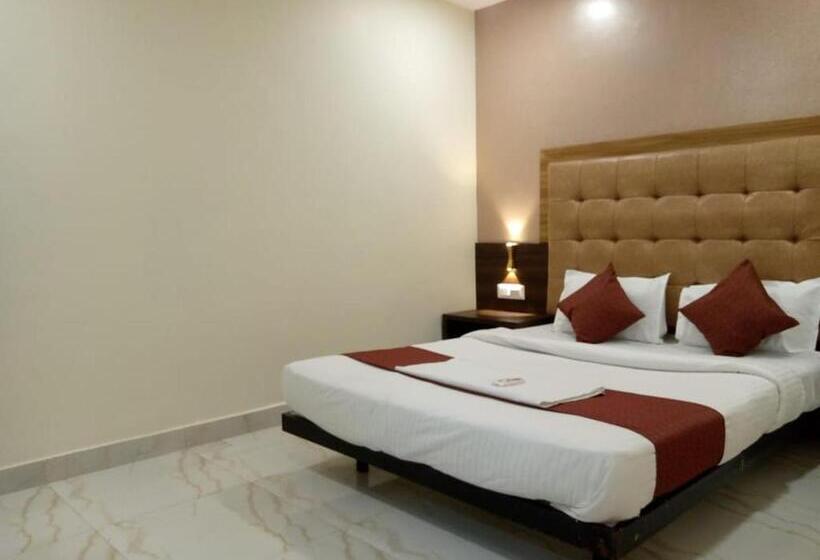 デラックストリプルルーム, Tri