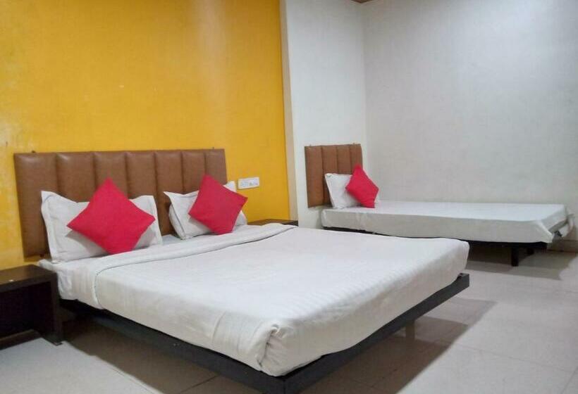 デラックストリプルルーム, Tri