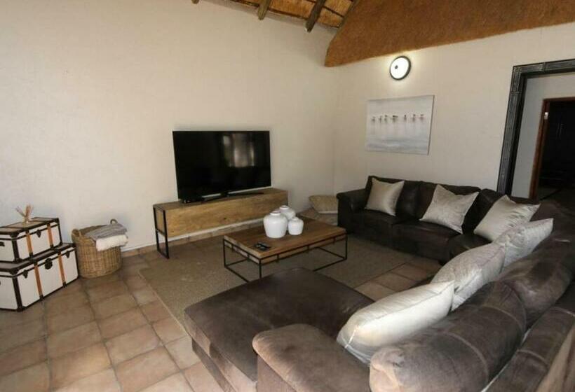 شقة ديلوكس غرفة واحدة, Decollage Estate