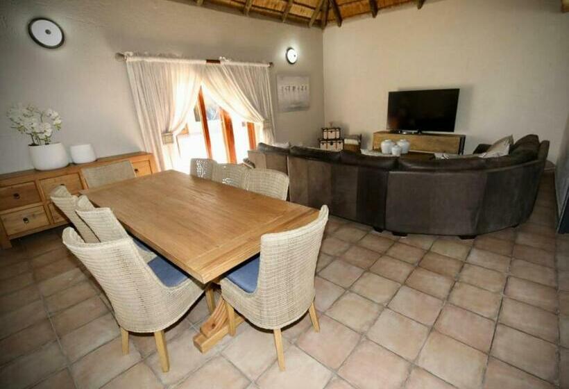 شقة ديلوكس غرفة واحدة, Decollage Estate