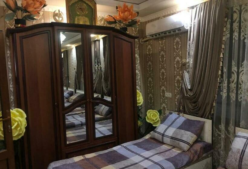 Cama em Quarto Partilhado, Farida Bonu Sam