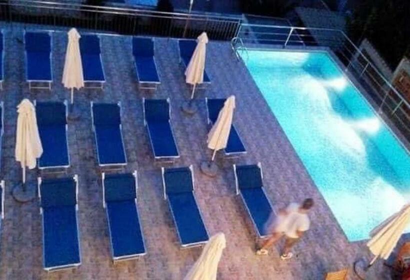 استودیوی استاندارد با چشم‌انداز دریا, Sunset Blizikuće