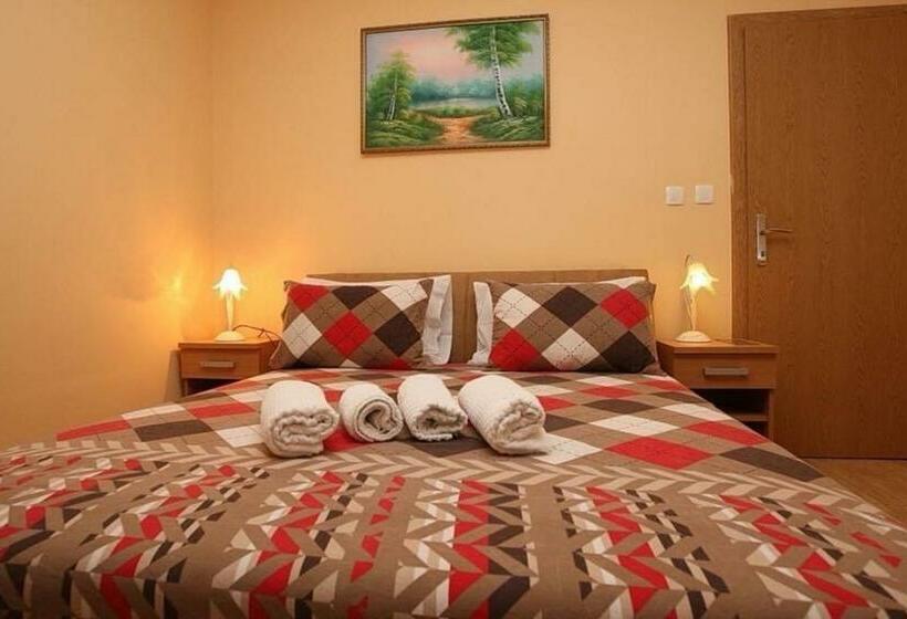 استودیوی استاندارد با چشم‌انداز دریا, Sunset Blizikuće