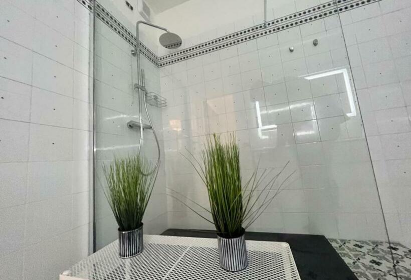 اتاق استاندارد سه نفره, B&b Giulianova