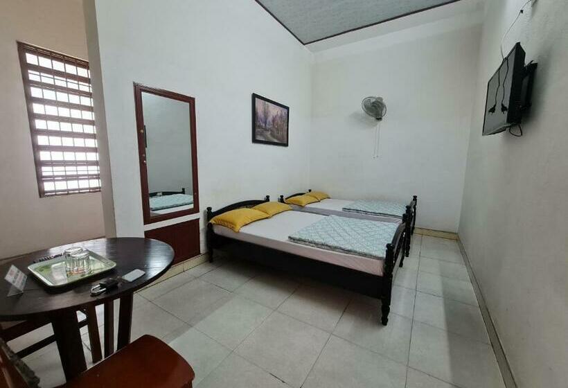 اتاق خانوادگی, Nhà Nghỉ Bắc Nam