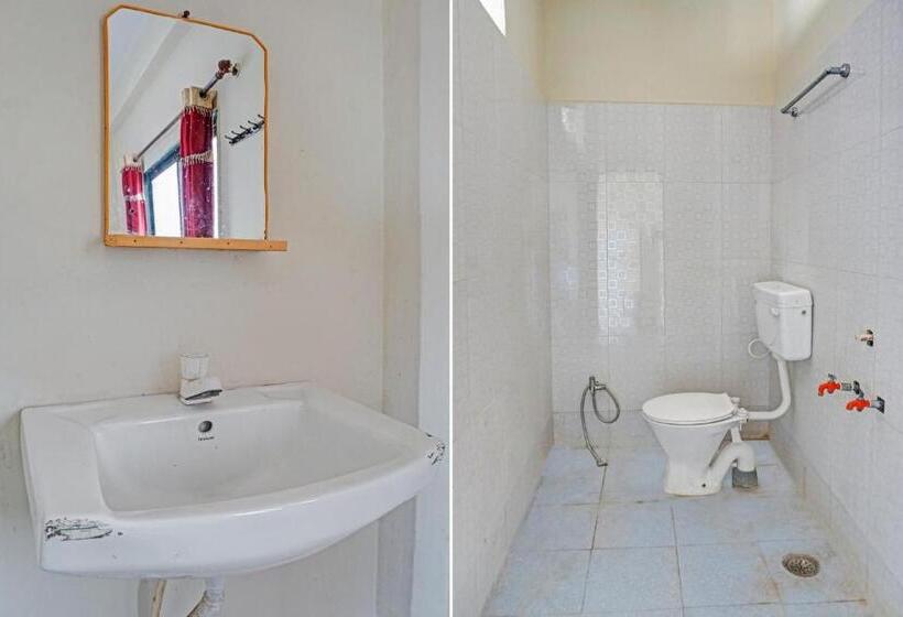 Трехместный Номер Классика, Spot On Yash Lodge