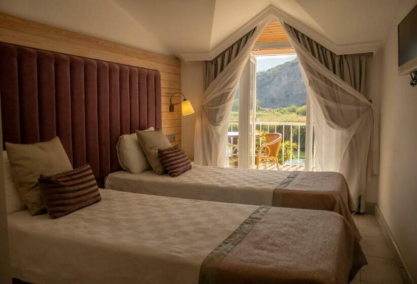 スタンダードルーム, Aktaş Butik