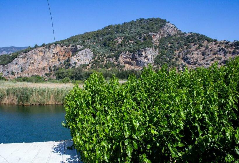 スタンダードルーム, Aktaş Butik