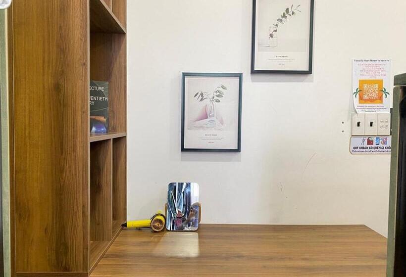 تختخواب در اتاق مشترک, Start House Capsule 5 Min Walk To The Airport