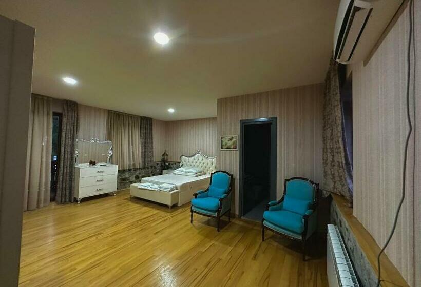 Deluxe Suite King Bed, Svaneti