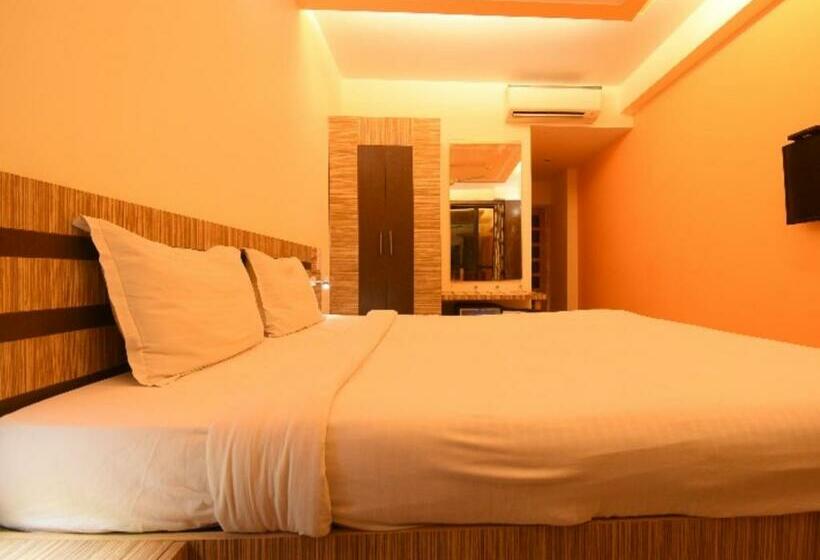 豪华三人间, My Stay Inn Ii