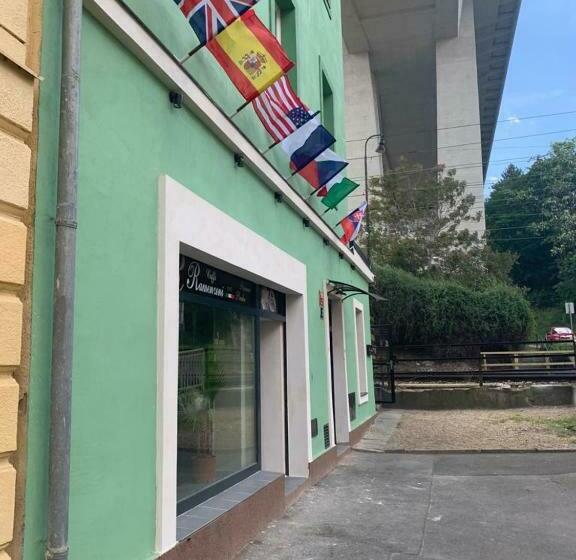 اتاق چهار تخته با دستشویی مشترک, Hostel Bbc