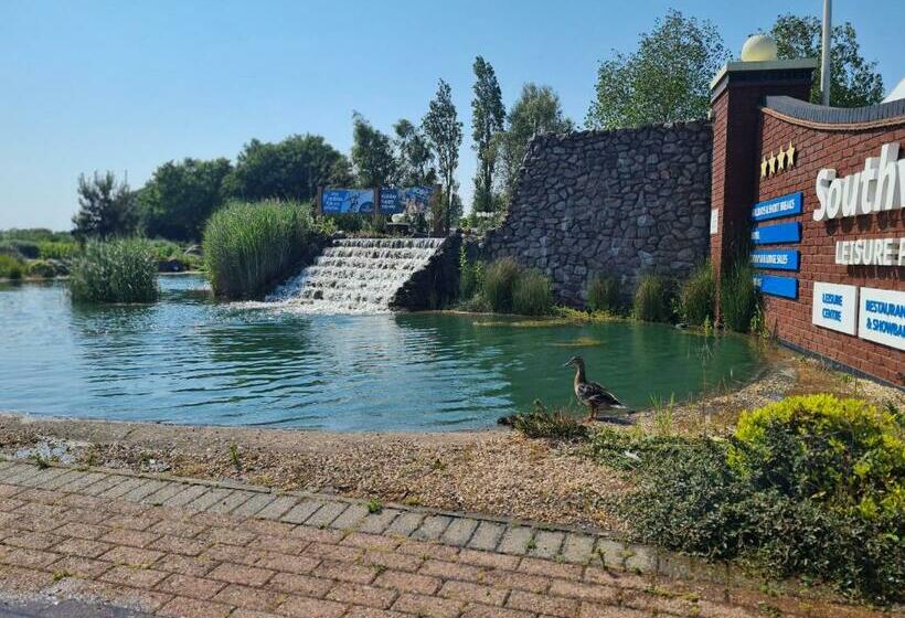 غرفة قياسية, Orchard 12