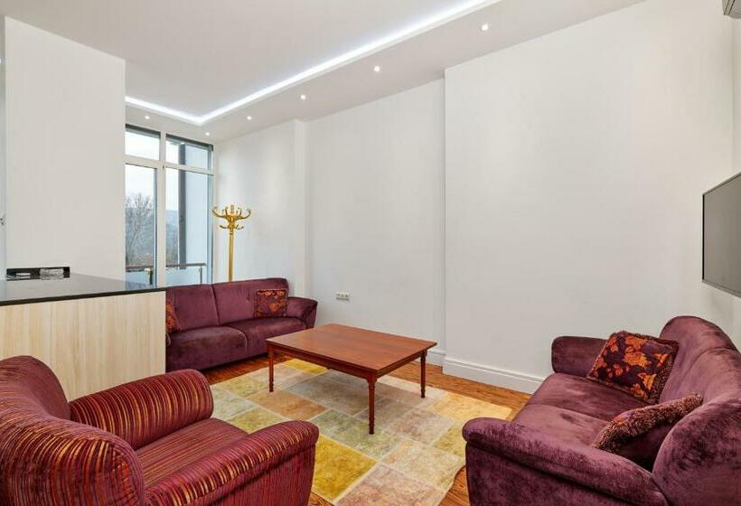 شقة غرفة واحدة مطلة على حمام السباحة, Beyaz Köşk Geyve