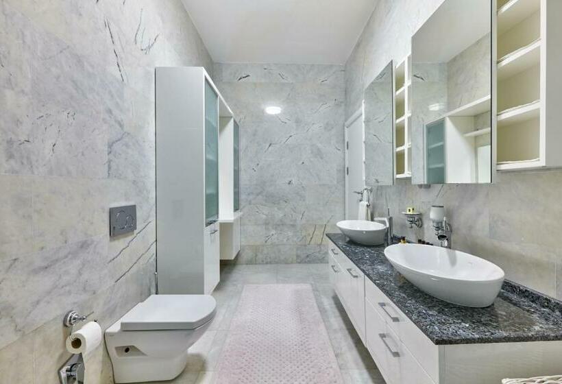 غرفة قياسية مطلّة علي حمام السباحة, Beyaz Köşk Geyve