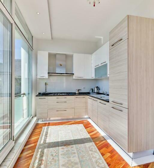 غرفة قياسية مطلّة علي حمام السباحة, Beyaz Köşk Geyve