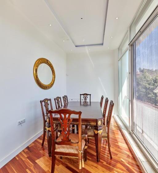 غرفة قياسية مطلّة علي حمام السباحة, Beyaz Köşk Geyve