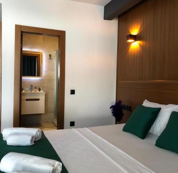 غرفة ديلوكس مزودة بشرفة, Seren Otel çeşme