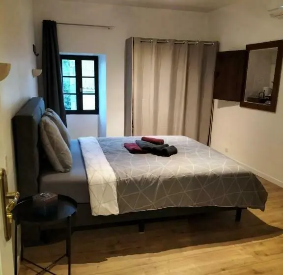 スタンダードルーム, Chambre D Hôtes Naturiste Le Jardin Des Hirondelles