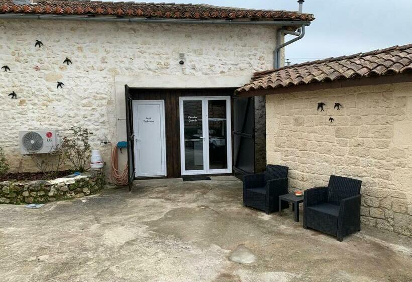 Стандартный Номер Кровать Кинг, Chambre D Hôtes Naturiste Le Jardin Des Hirondelles