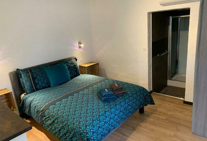 Стандартный Номер Кровать Кинг, Chambre D Hôtes Naturiste Le Jardin Des Hirondelles