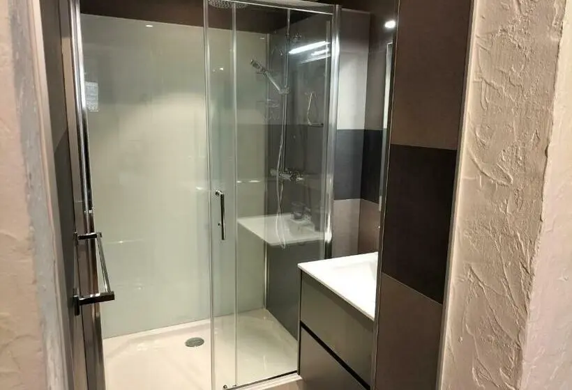 キングサイズベッドのスタンダードルーム, Chambre D Hôtes Naturiste Le Jardin Des Hirondelles