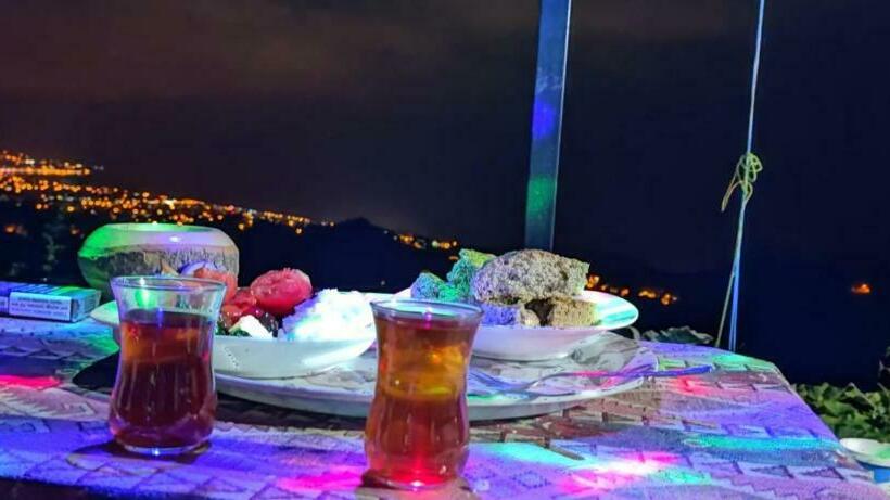 חדר משפחתי, Boşoda