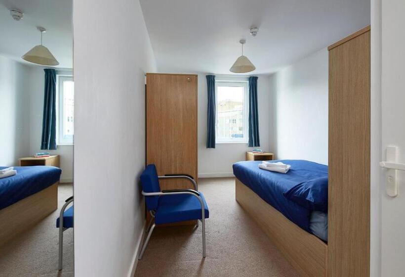 Номер Стандарт, Goldsmid House, Victoria