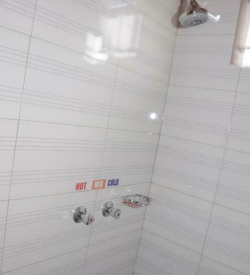 اتاق استاندارد یک نفره, Wamala Resort Hotel Ssese