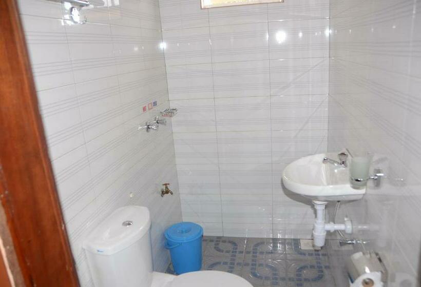 اتاق استاندارد یک نفره, Wamala Resort Hotel Ssese