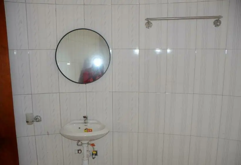 سوییت خانوادگی, Wamala Resort Hotel Ssese