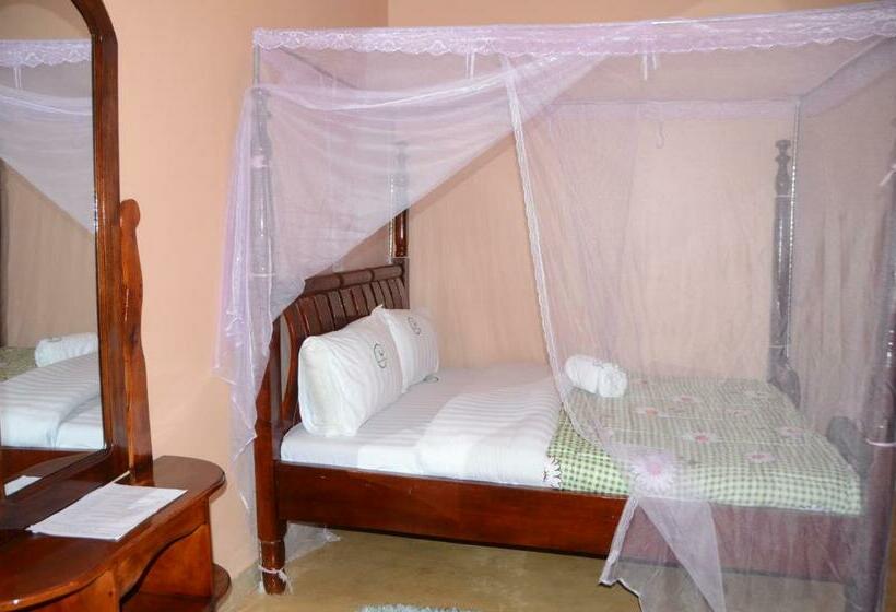 سوییت خانوادگی, Wamala Resort Hotel Ssese