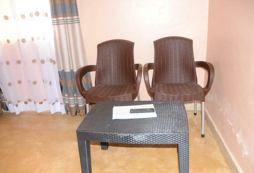 سوییت خانوادگی, Wamala Resort Hotel Ssese