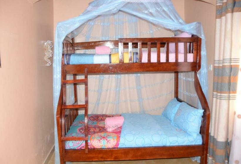 سوییت خانوادگی, Wamala Resort Hotel Ssese