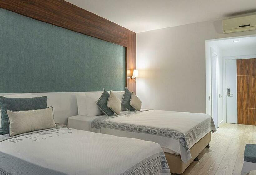 اتاق خانوادگی با چشمانداز باغ, Berry Blue Hotels