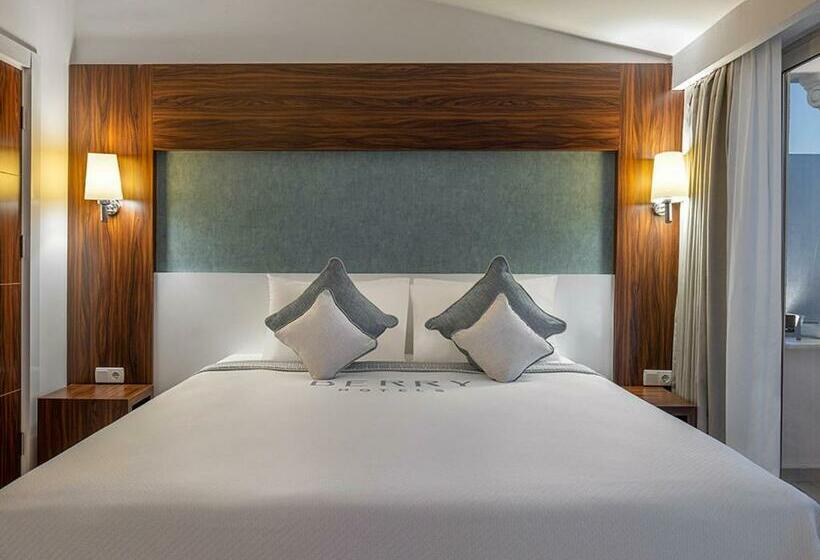 اتاق خانوادگی با چشمانداز باغ, Berry Blue Hotels