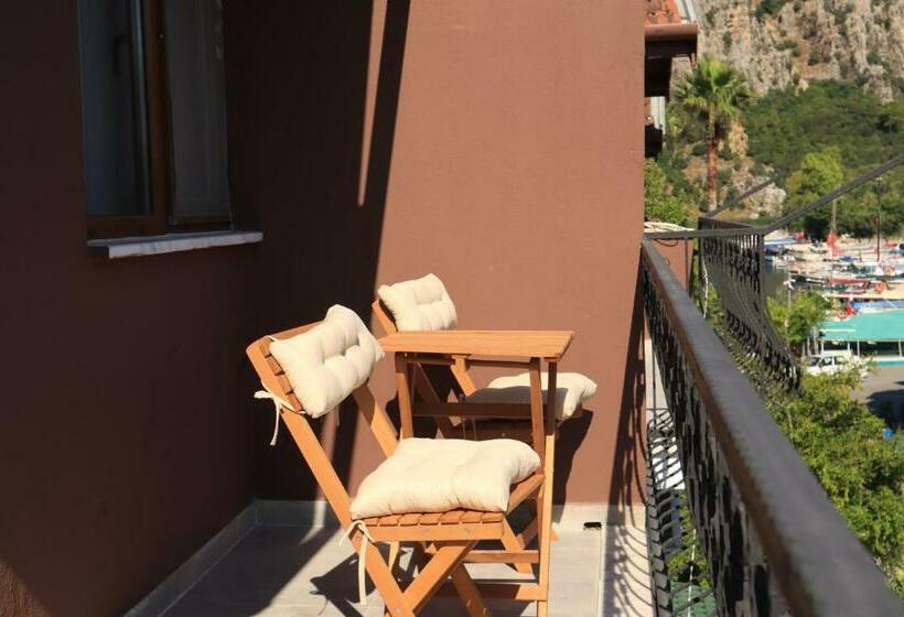 اتاق اکونومی, La Sorella Butik