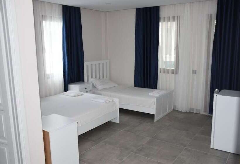 اتاق استاندارد سه نفره, La Sorella Butik